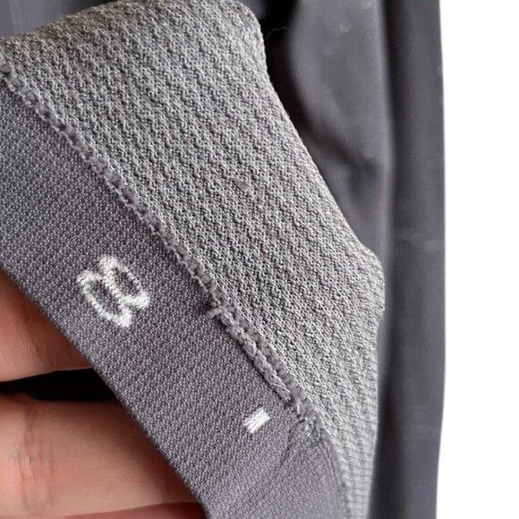 Lululemon Swiftly Tech Top Hooded 1/2 Zip Size 8 Nebula / White Gray - Picture 13 of 13